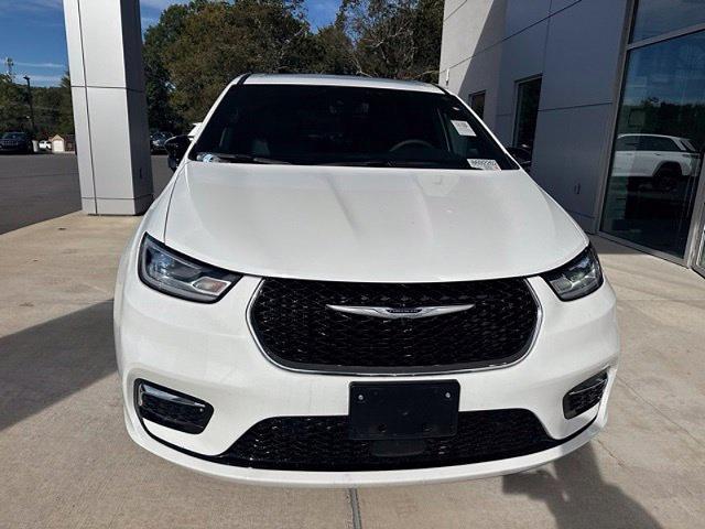 2026 Chrysler Pacifica - $32,297