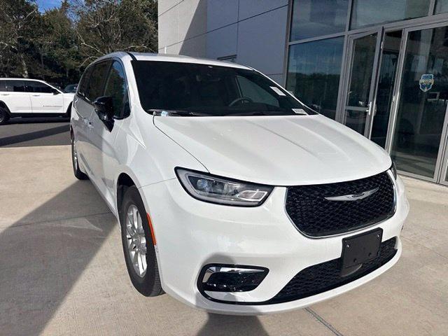 2026 Chrysler Pacifica - $32,297