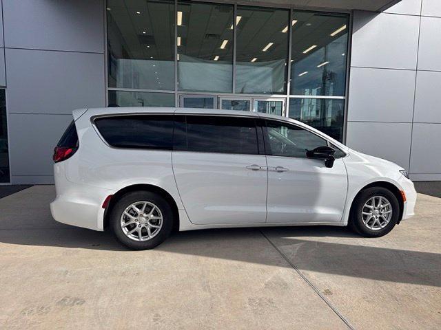 2026 Chrysler Pacifica - $32,297