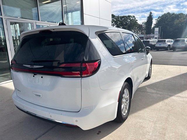 2026 Chrysler Pacifica - $32,297