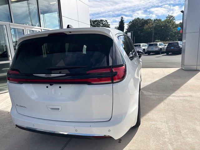 2026 Chrysler Pacifica - $32,297