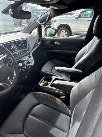 2026 Chrysler Pacifica - $32,297