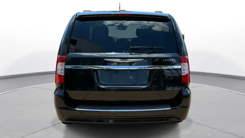 2015 Chrysler Town and Country Touring