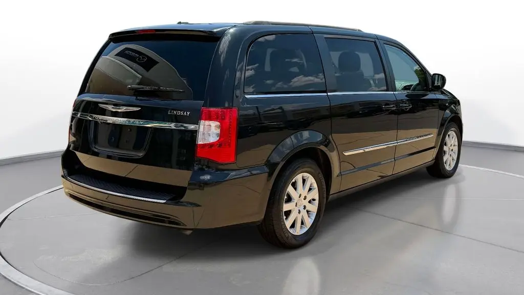 2015 Chrysler Town and Country Touring