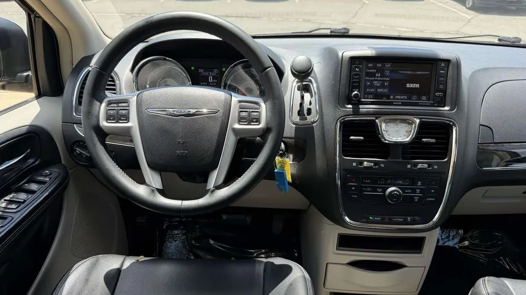 2015 Chrysler Town and Country Touring