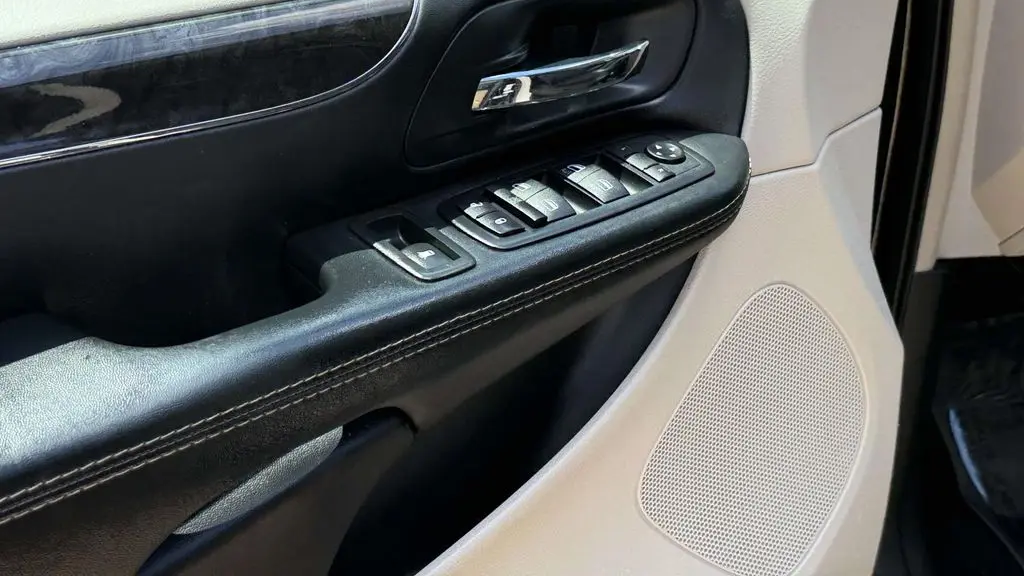 2015 Chrysler Town and Country Touring