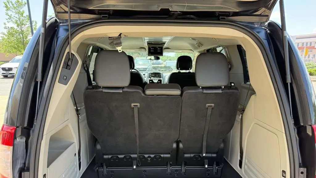 2015 Chrysler Town and Country Touring
