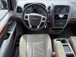 2015 Town and Country Thumbnail 14