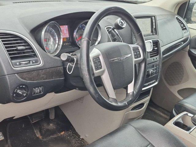 2016 Chrysler Town And Country - $5,500