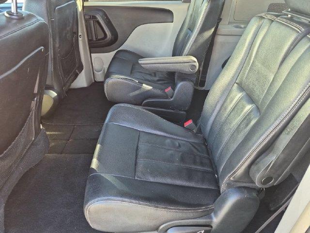 2016 Chrysler Town And Country - $5,500