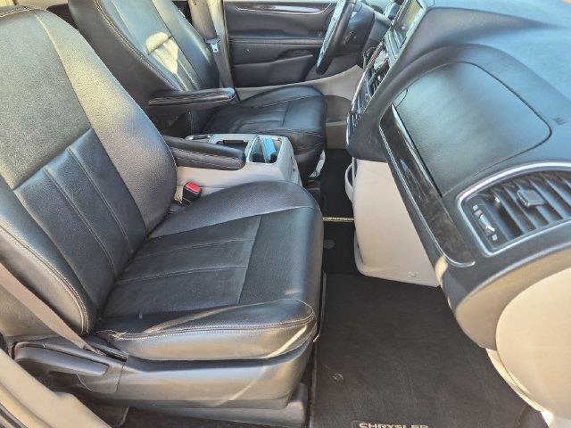 2016 Chrysler Town And Country - $5,500