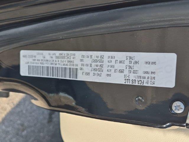 2016 Chrysler Town And Country - $5,500