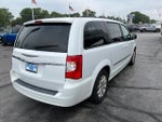2016 Town and Country Thumbnail 6