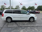 2016 Town and Country Thumbnail 7