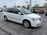 2016 Town and Country Thumbnail 8