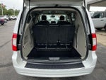 2016 Town and Country Thumbnail 12