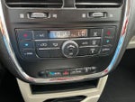 2016 Town and Country Thumbnail 24