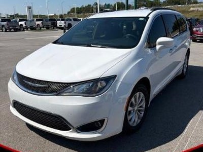 2017 Chrysler Pacifica Touring-L 4DR Mini-Van