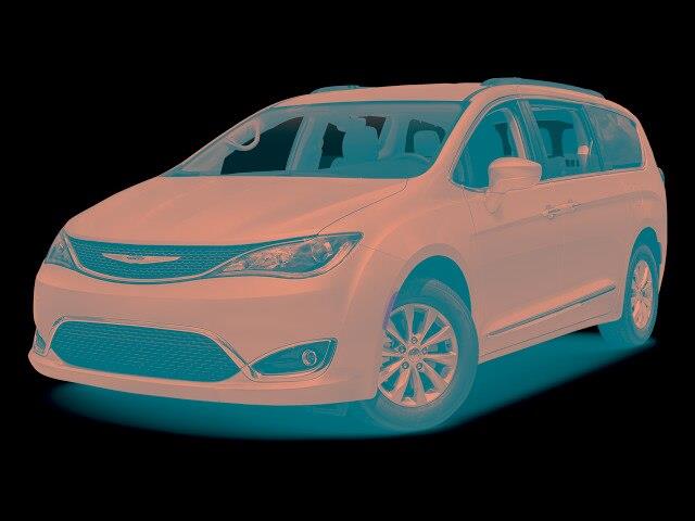 2017 Chrysler Pacifica Touring-L — photo 1 of 10