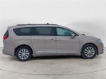 2017 Pacifica Thumbnail 6