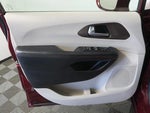 2017 Pacifica Thumbnail 29