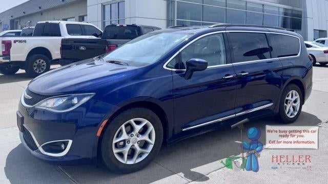 Preowned 2017 Chrysler Pacifica Touring-L for Sale
