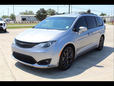 2019 Chrysler Pacifica Touring L 4DR Mini-Van