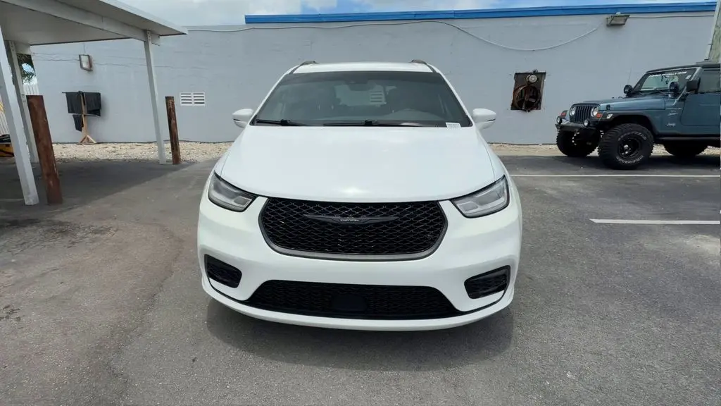 2021 Chrysler Pacifica Touring L