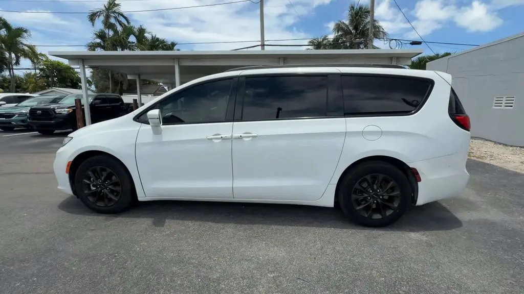 2021 Chrysler Pacifica Touring L