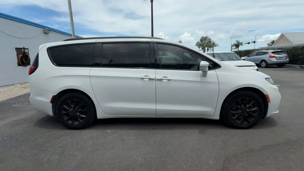 2021 Chrysler Pacifica Touring L