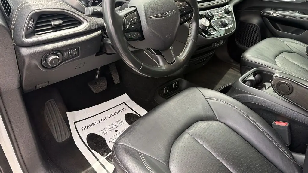 2021 Chrysler Pacifica Touring L