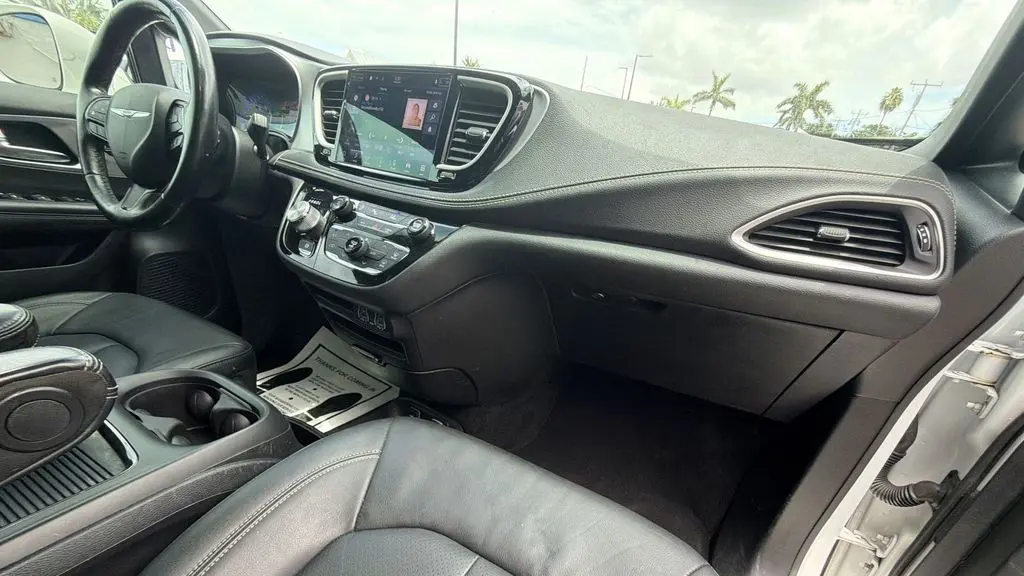2021 Chrysler Pacifica Touring L