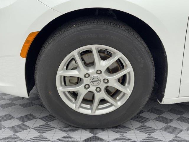 2022 Chrysler Pacifica - $17,947
