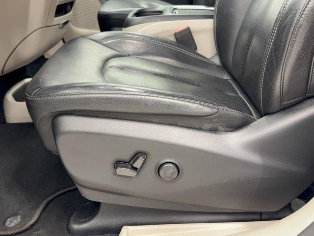 2022 Chrysler Pacifica - $17,947