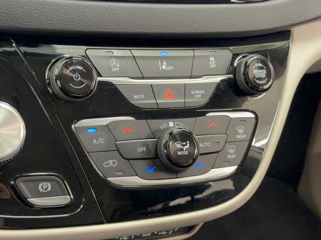 2022 Chrysler Pacifica - $17,947