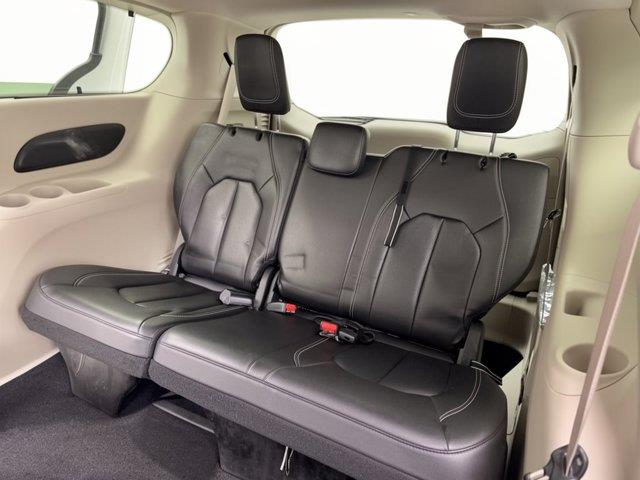2022 Chrysler Pacifica - $17,947