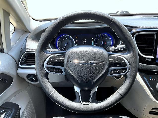 2022 Chrysler Pacifica - $23,645