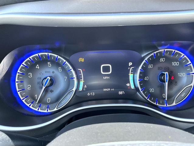 2022 Chrysler Pacifica - $23,645