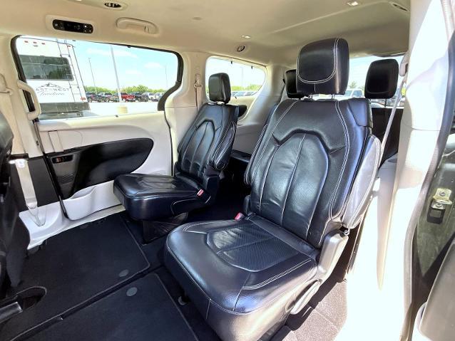 2022 Chrysler Pacifica - $23,645