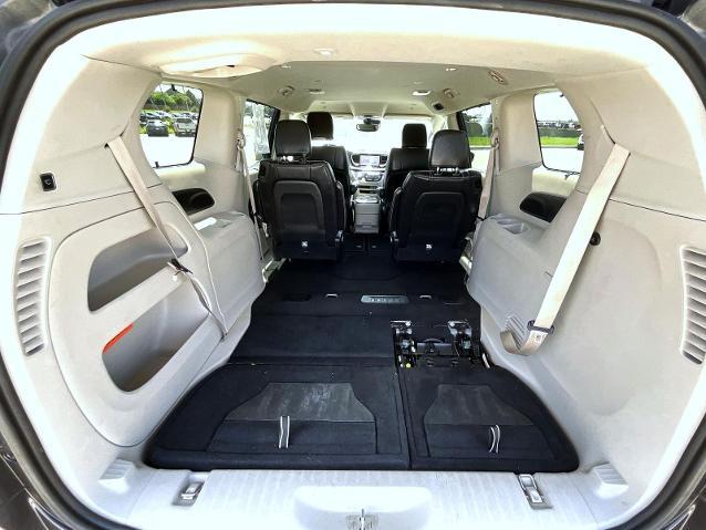 2022 Chrysler Pacifica - $23,645