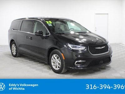 2023 Chrysler Pacifica Touring L 4DR Mini-Van