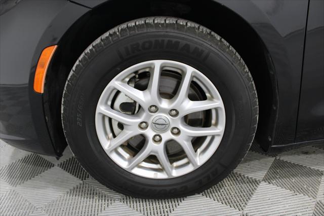 2023 Chrysler Pacifica - $22,862