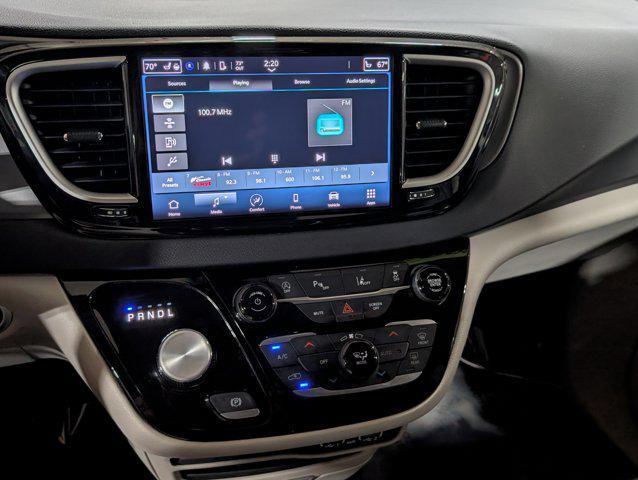 2023 Chrysler Pacifica - $22,177
