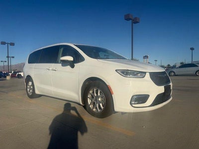 Photo of a 2023 Chrysler Pacifica Touring L 4DR Mini-Van for sale