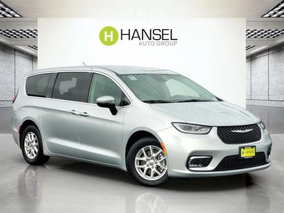 2023 Chrysler Pacifica Touring L 4DR Mini-Van
