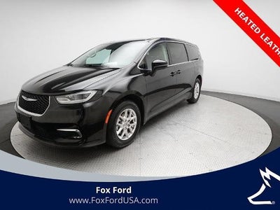 Photo of a 2023 Chrysler Pacifica Touring L 4DR Mini-Van for sale