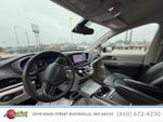 2023 Pacifica Thumbnail 18