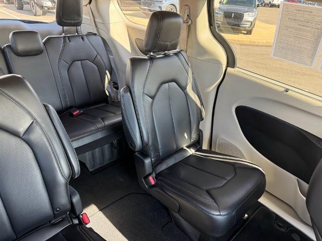 2023 Chrysler Pacifica - $23,275