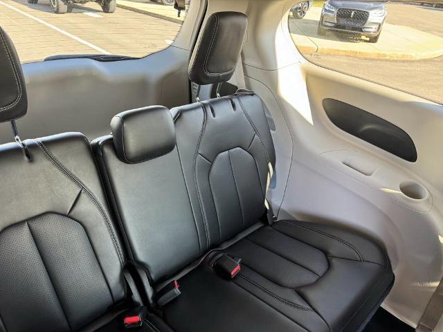 2023 Chrysler Pacifica - $23,275