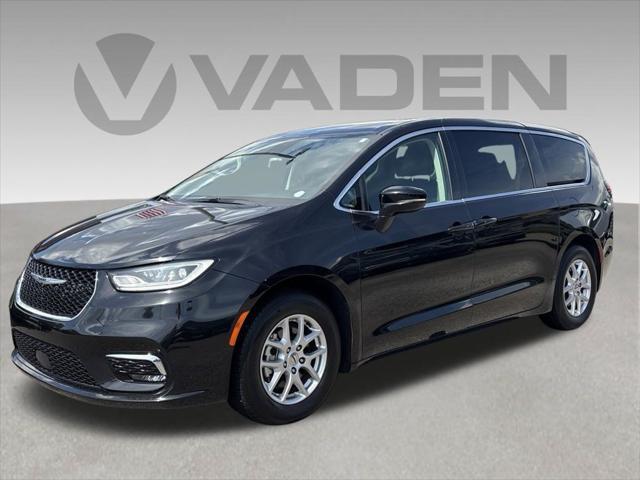 2024 Chrysler Pacifica - $25,608